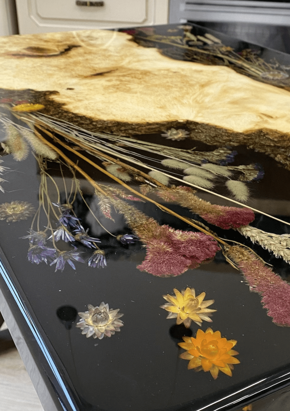 Dried Flower Black Resin Table