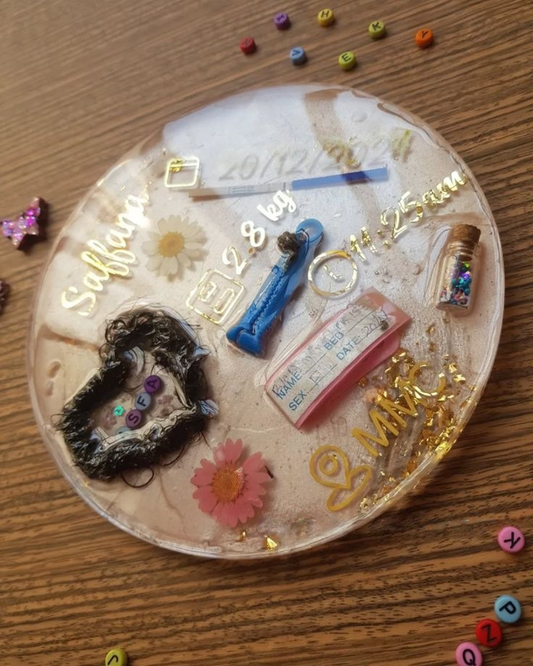 Baby keepsake frame