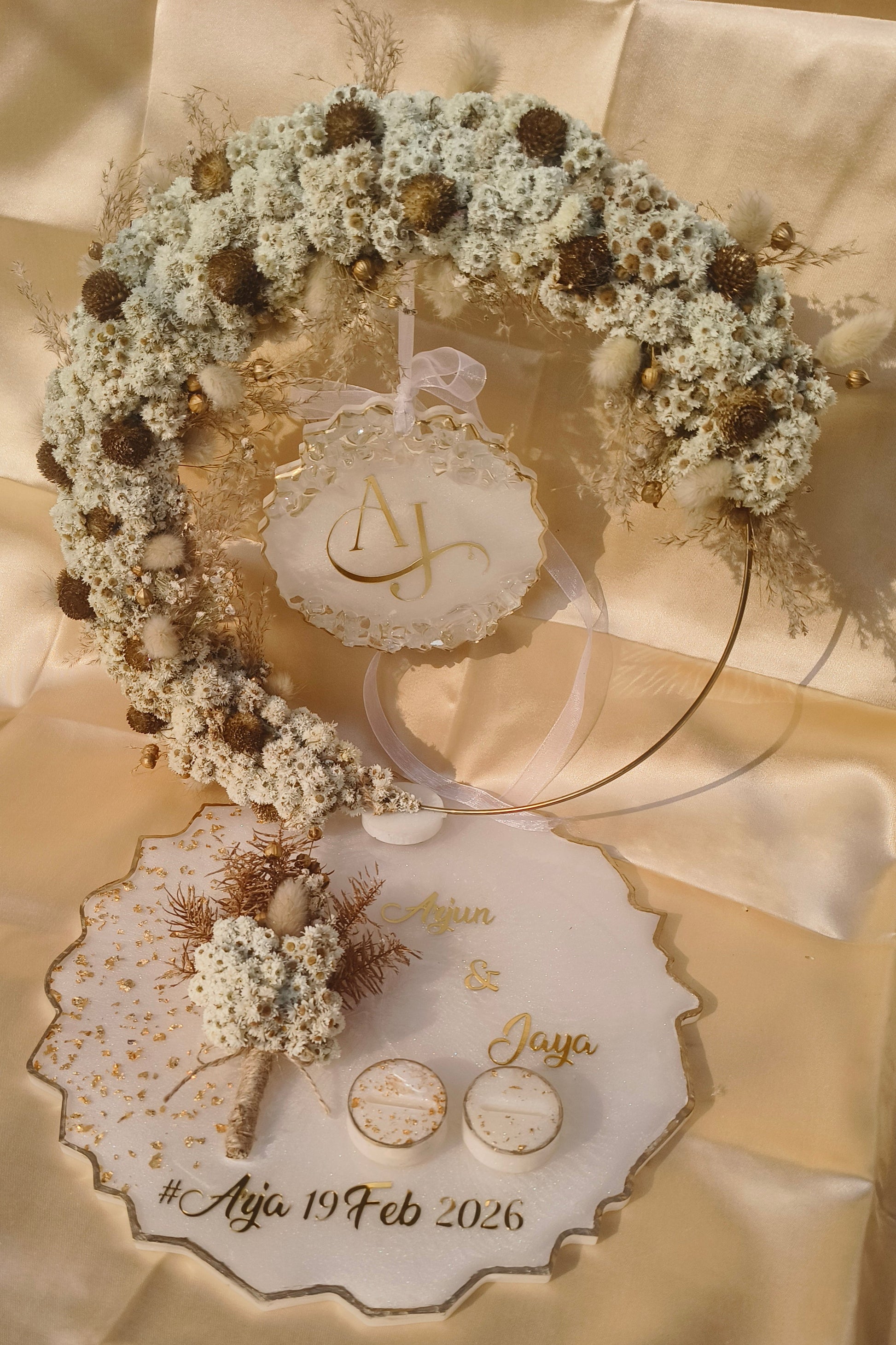 Personalized Resin Ring Platter for Engagement | Custom Names | Shaahi Decor 10inch-6inch / Without Metal Stand